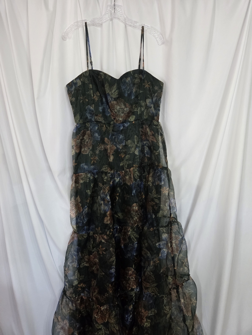 Lulu's Green Floral Maxi Dress with Blue and Brown Accents - Picture 4 of 12